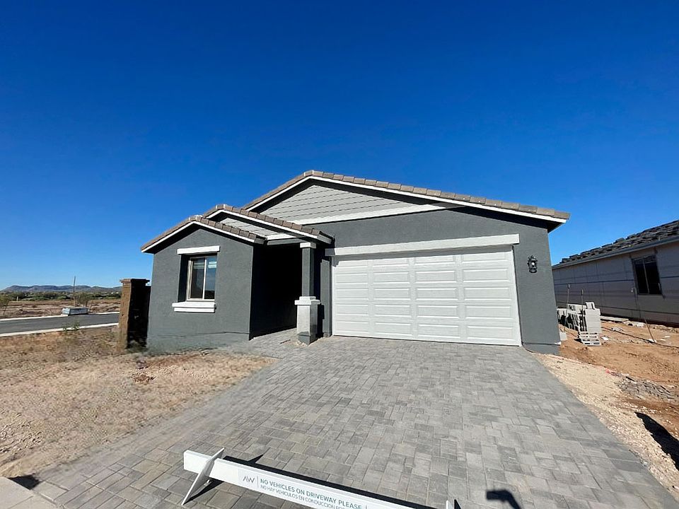3202 East Rebel Lane