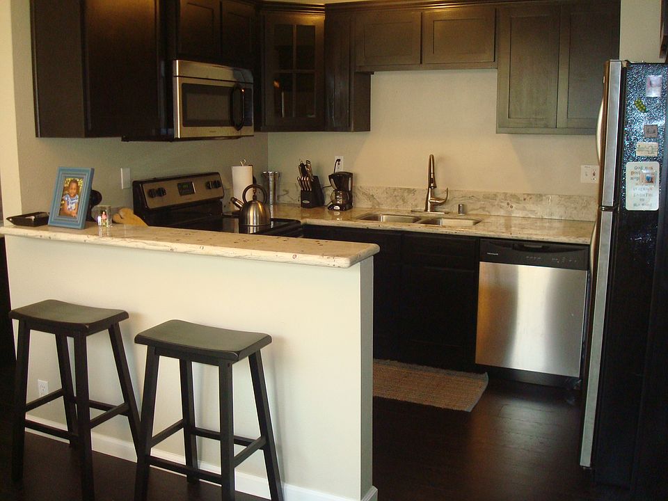1st image of 919 N Inglewood Ave APT 4