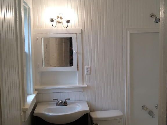 5th image of 306 W Maple St APT 3