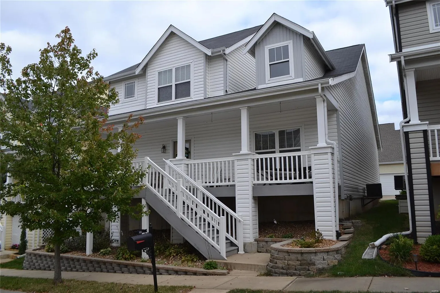 255 Vivaron Ave photo 1