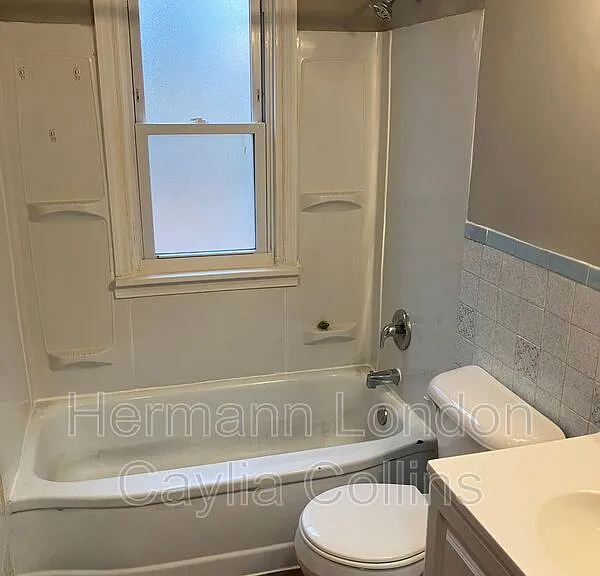 360 S Harvey Ave — Photo 7