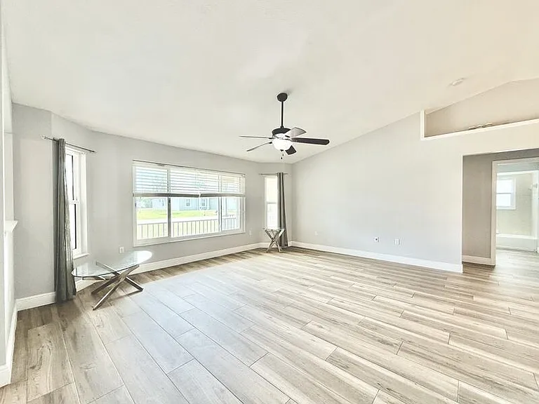 22148 Lockport Ave — Photo 26