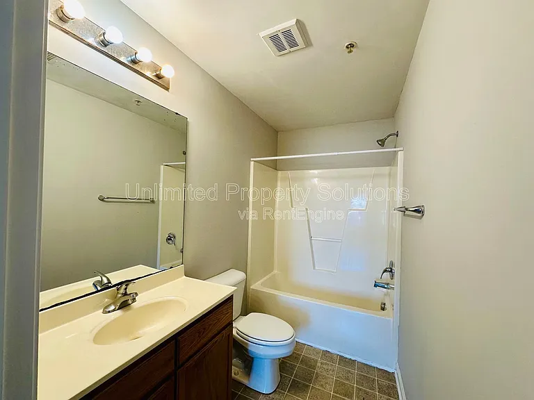 370 S Kerr Ave #105 — Photo 15