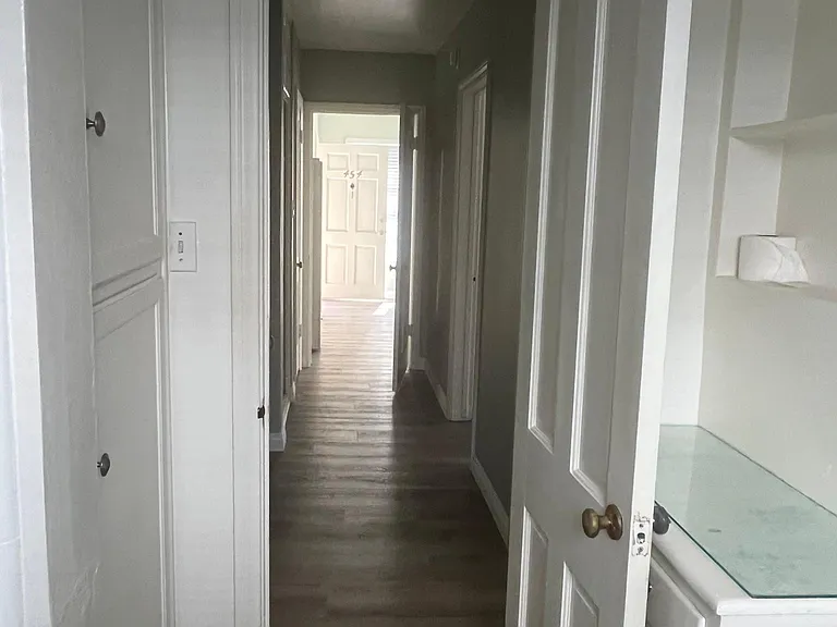 454 Kelton Ave #454 — Photo 11
