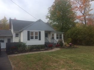 40 School Rd, Voorheesville, NY 12186