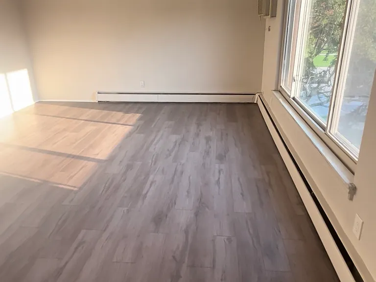 2859 E Maple Rd #20 — Photo 3