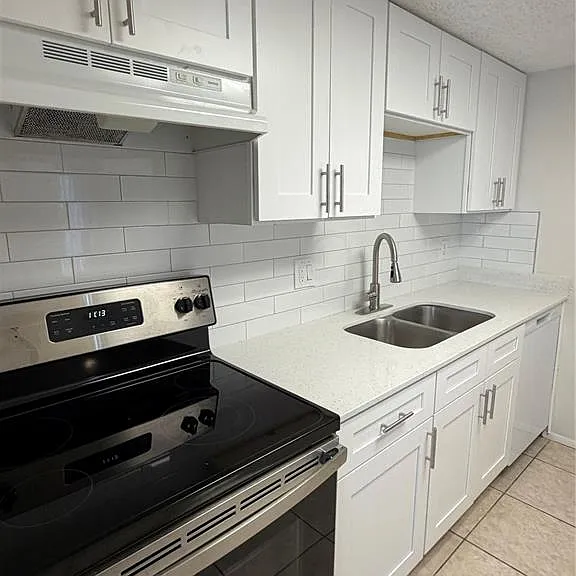 4911 Silver Oaks Vlg #F — Photo 3