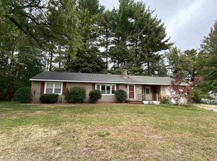 31 Forest Park Dr, Nashua, NH 03060