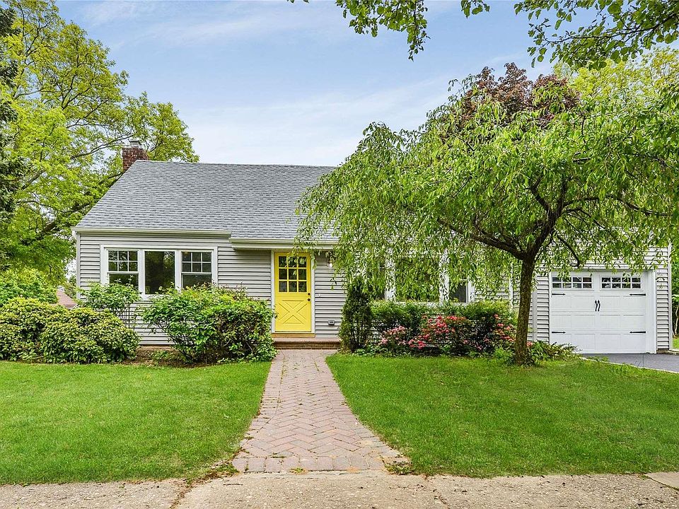 1st image of 27 Radcliff Boulevard