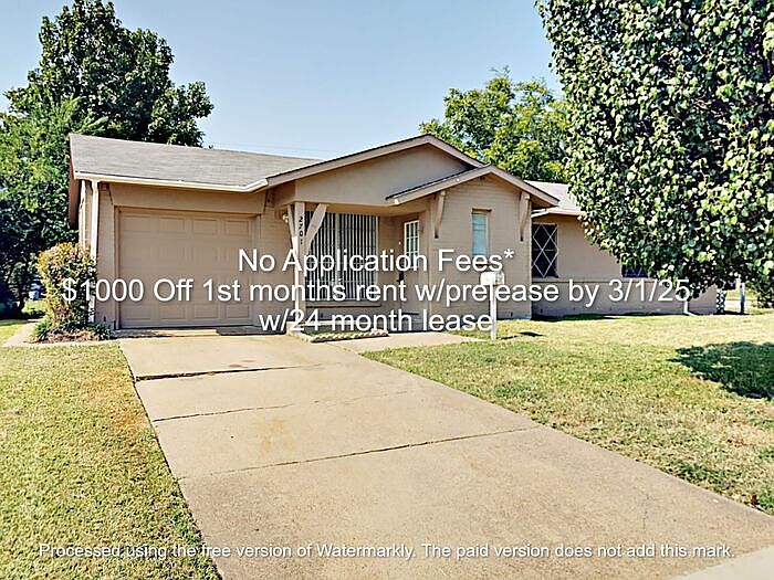 1st image of 2701 Rosewood Dr