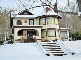 30 High St, Dexter, ME 04930