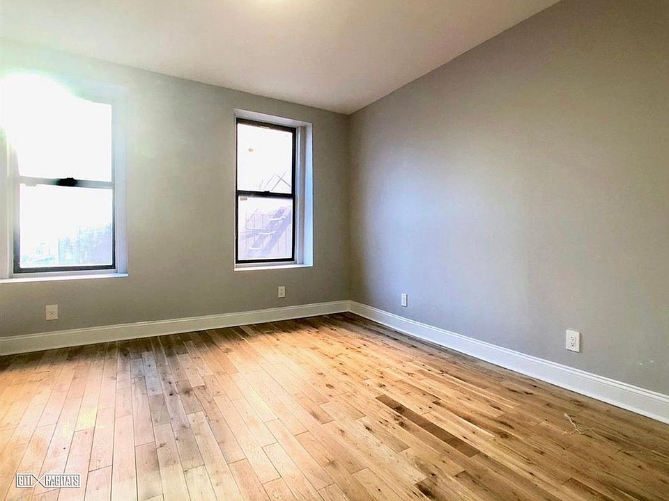 2nd image of 544 W 50th St APT 2FW