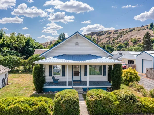 107 E 9th St, Colfax, WA 99111