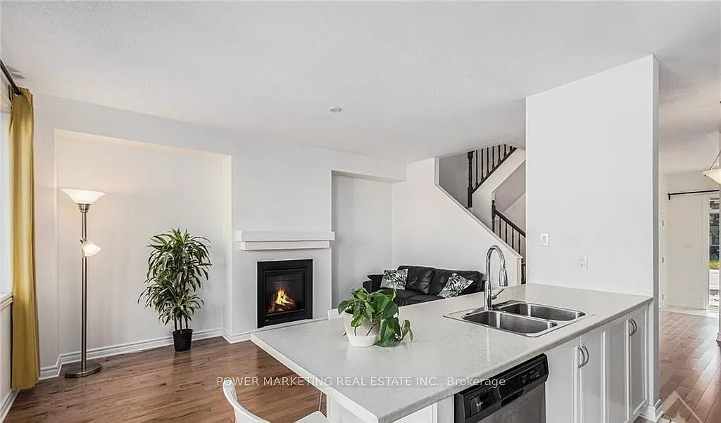 3 bed, $2,700 — Photo 3