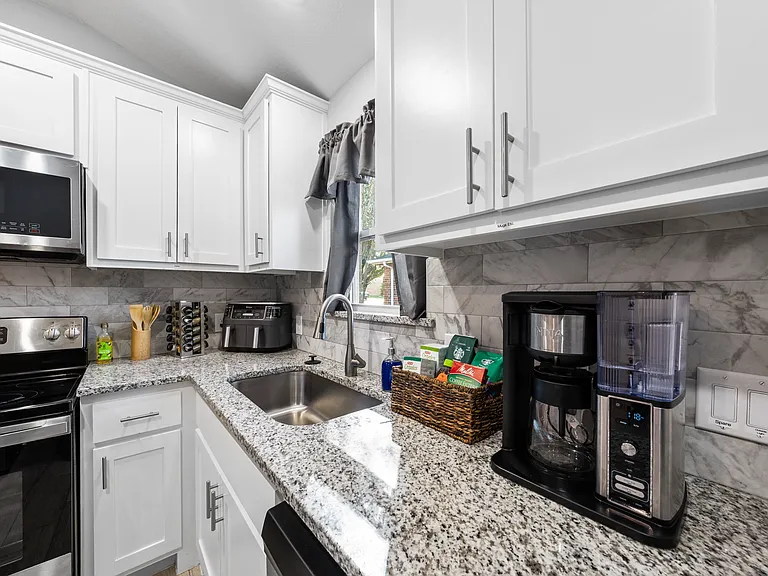 1614 Merritt Dr — Photo 12