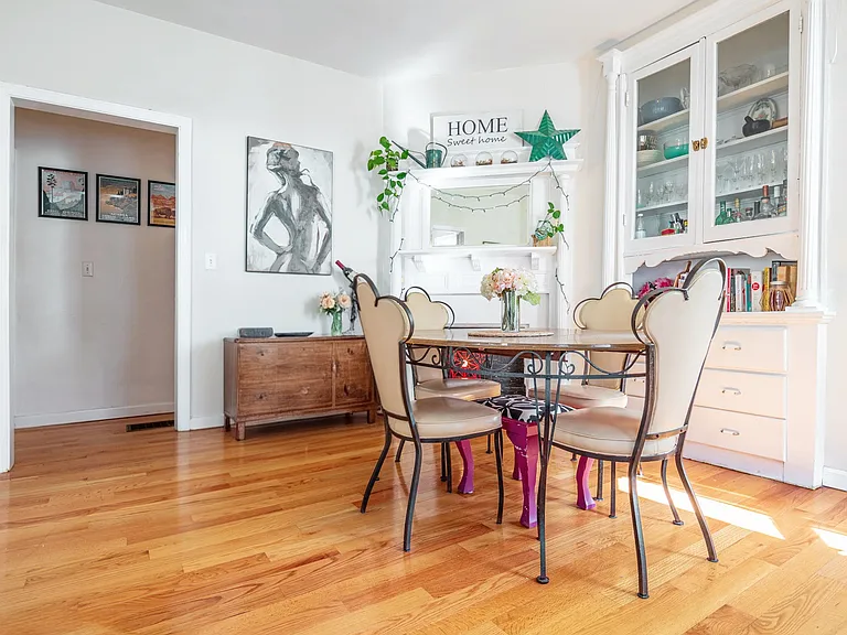 66 Brooks St #4 — Photo 3