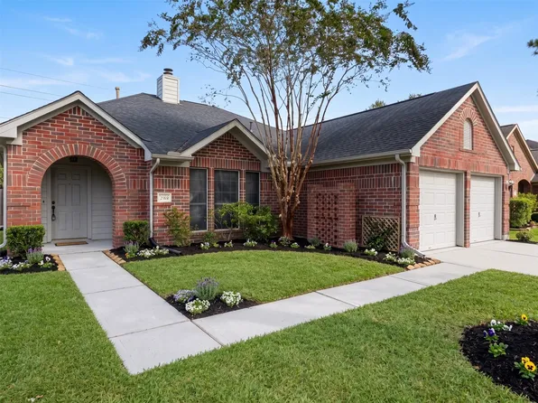 2710 Glencullen Ln, Pearland, TX 77584