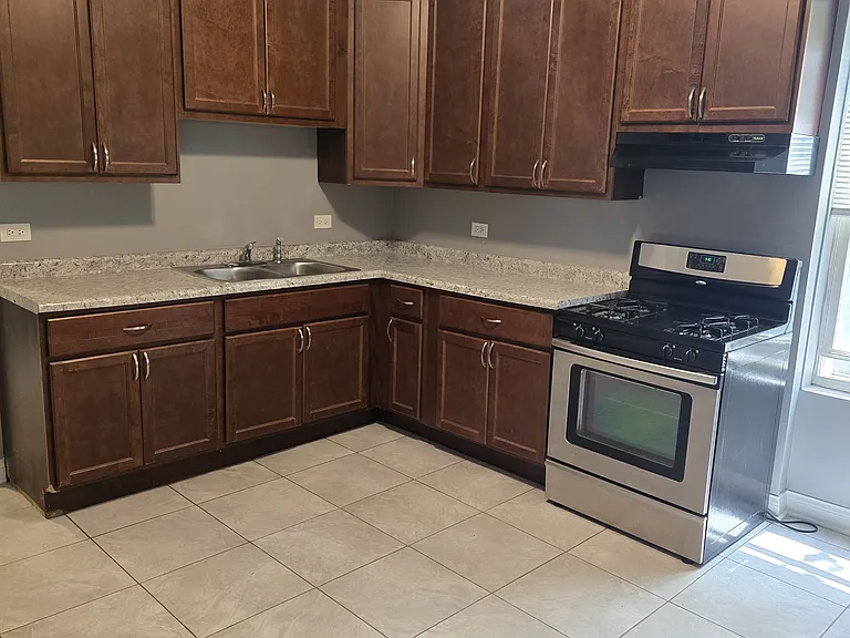 6140 S Rockwell St #2 — Photo 6