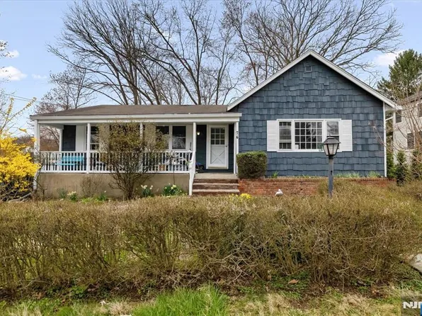 74 Local St, Park Ridge, NJ 07656