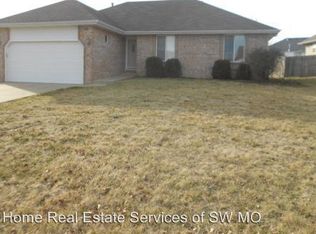 4915 N 10th St, Ozark, MO 65721