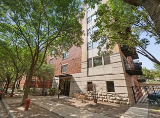 2320 W Saint Paul Ave APT 402, Chicago, IL 60647