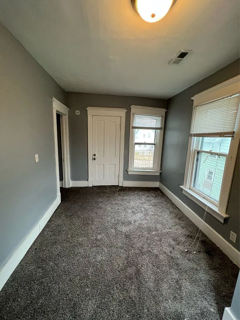 2723 6th Ave. — Photo 3