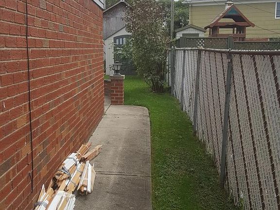 3rd image of 15412 Locke Avenue # Fl 1ST