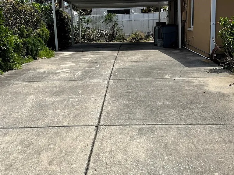 360 72nd Ave — Photo 17
