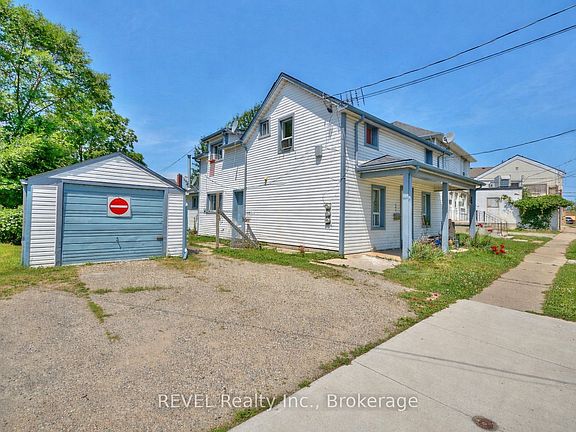 2nd image of 8 Pelham Rd