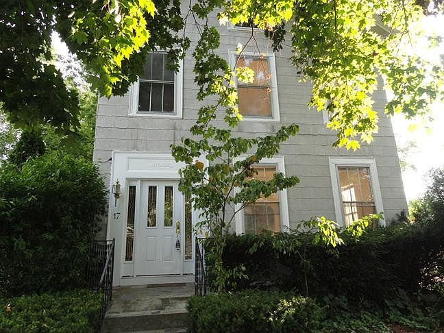 2nd image of 19 Eames St