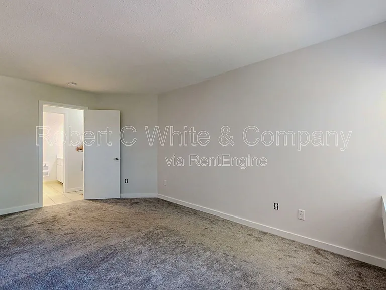 163 South St #33 — Photo 22