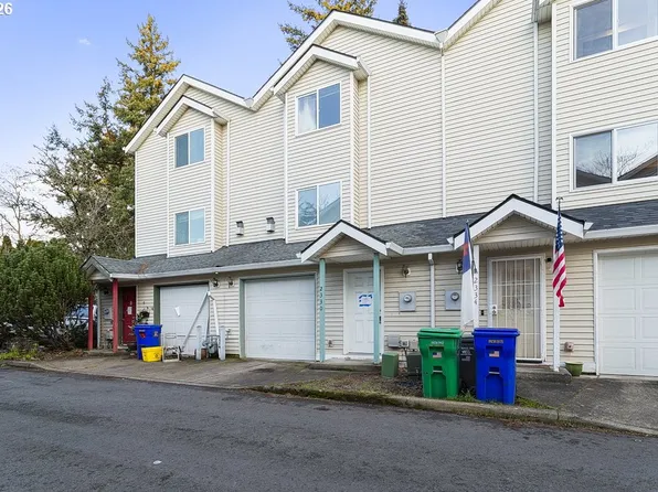 2330 SE Lee Ln, Portland, OR 97233