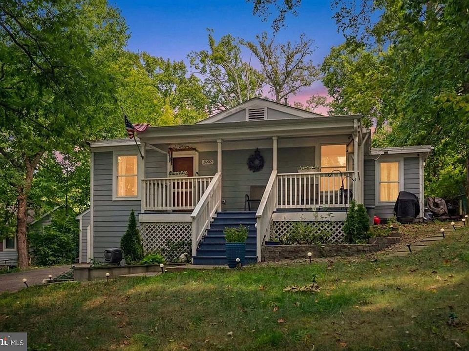 1st image of 3932 Oakdale Cir