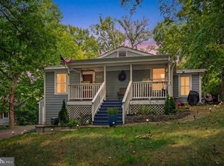 3932 Oakdale Cir, Triangle, VA 22172