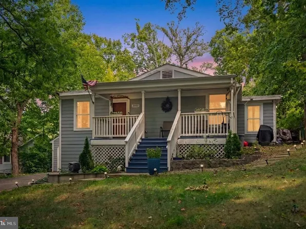 3932 Oakdale Cir, Triangle, VA 22172
