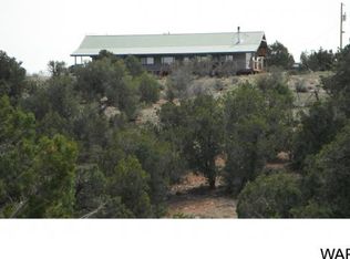 41255 W Tracy Trl, Seligman, AZ 86337