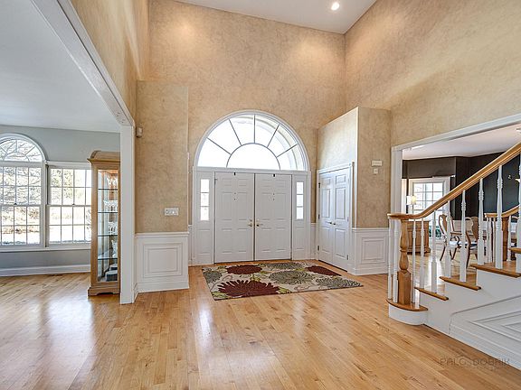 4th image of 1421 Minard Ln