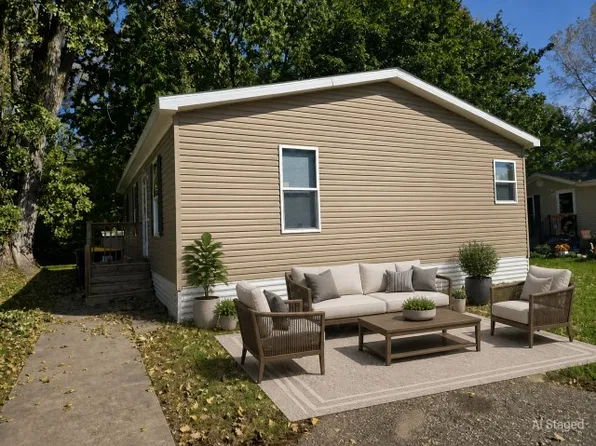 147 Anthony Dr #43, Lakeville, MN 55044