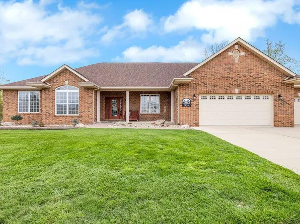 304 Wood Duck Ct, Waterloo, IL 62298