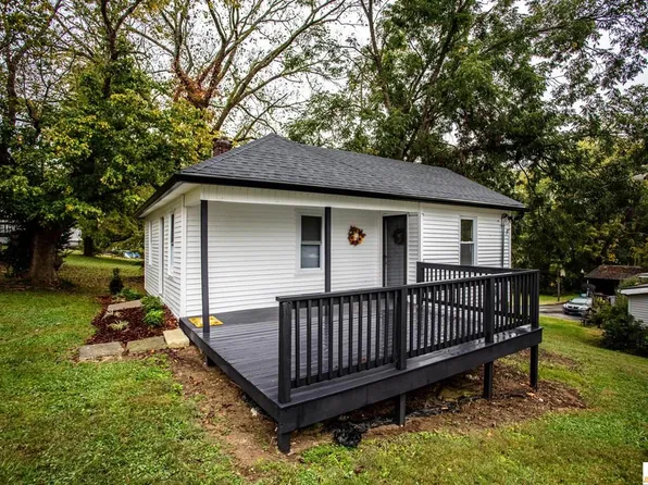 304 Valley Dr, Burkesville, KY 42717