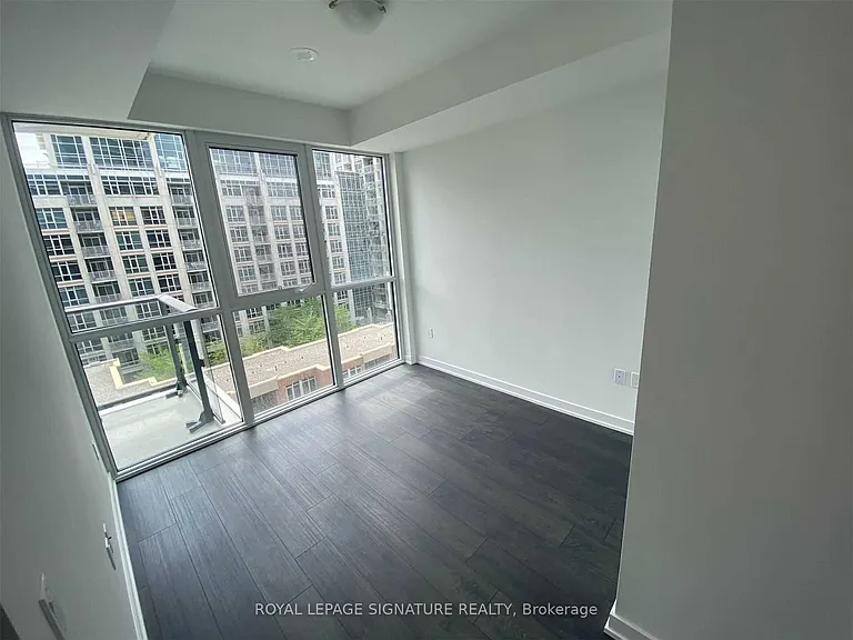 38 Iannuzzi St #810 — Photo 8