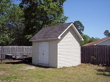 2nd image of 34 Oak Ridge Cir