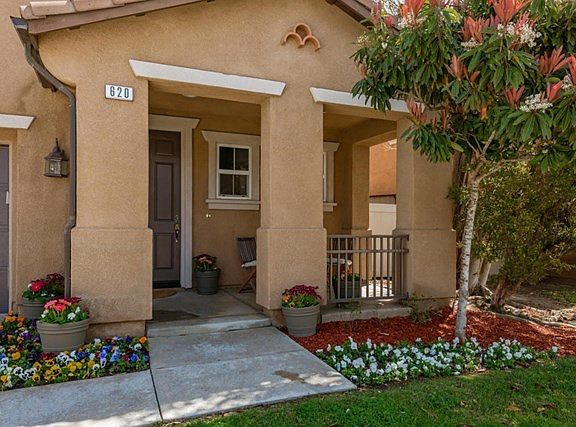 620 Freeport Ln-MLS_Size-003-5-Front Por