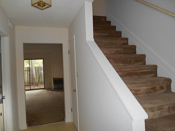 5th image of 3 S Onsville Pl