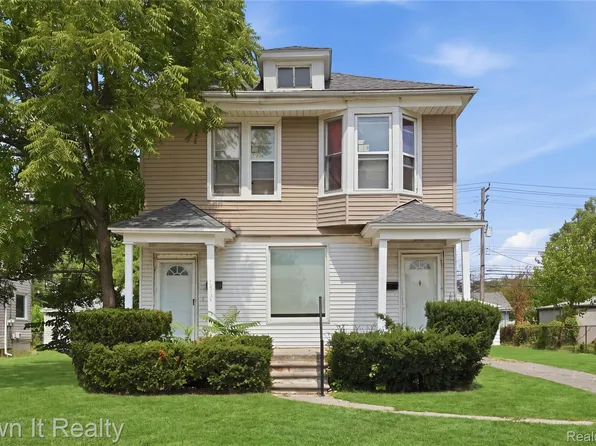 14761 Stephens Dr, Eastpointe, MI 48021