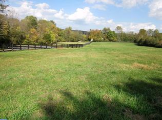 3 Meadow Ln, Perkiomenville, PA 18074