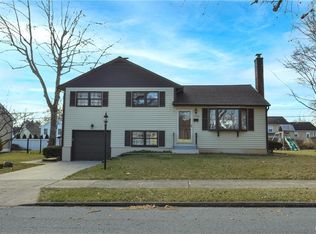 1956 Woodbury Rd, Bethlehem, PA 18017