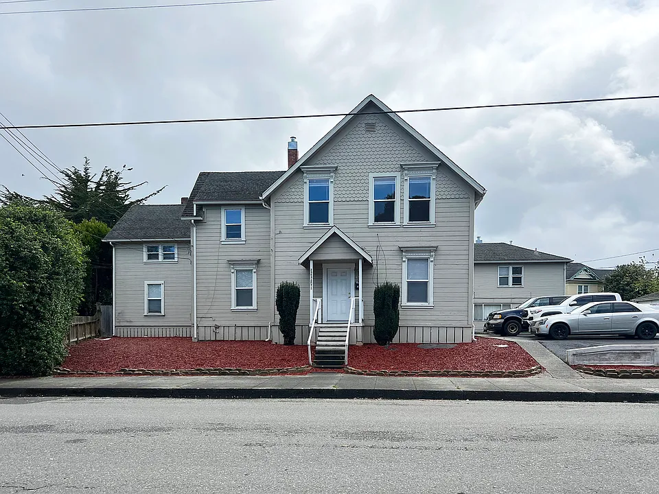 2543 Fairfield St #3
