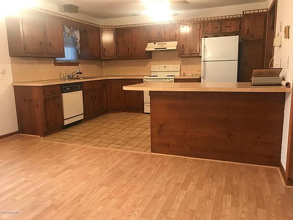 4th image of 263 Matterhorn Dr