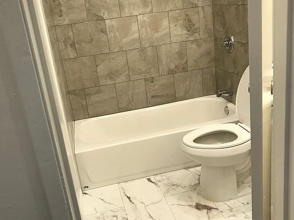 4th image of 1833 19th St APT B